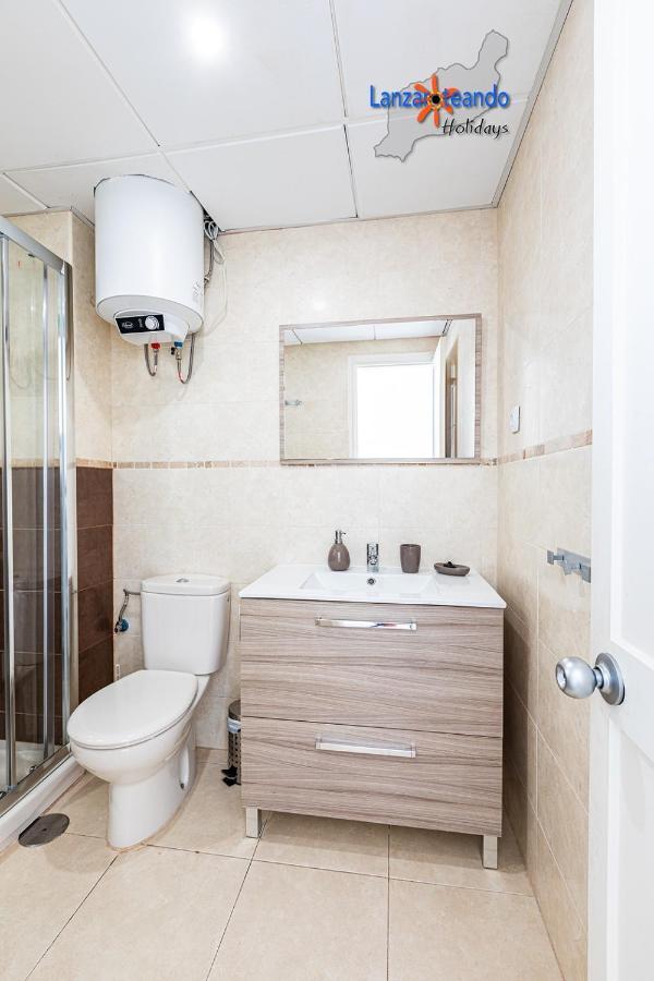 Vivienda Vacacional Buby Costa Teguise Bagian luar foto